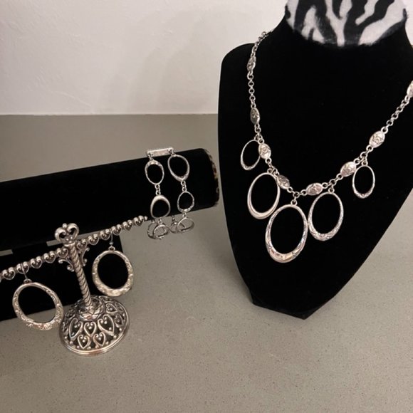 Brighton Jewelry - Brighton Vintage Swinging Sixtees Necklace, Bracelet and Earrings Set. Pre-owned